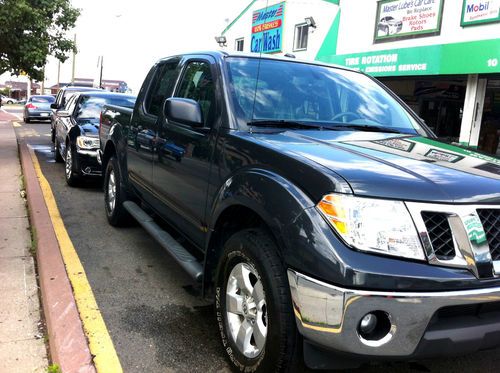 2011 nissan frontier sv crew cab pickup 4-door 4.0l 4x4