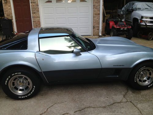 1982 light blue two tone stingray body style