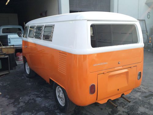 1966 volkswagen bus camper vanagon