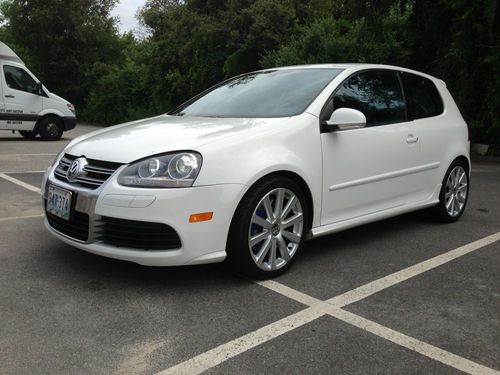 2008 volkswagen r32 base hatchback 2-door 3.2l