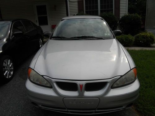 Silver pontiac grand am