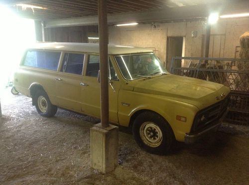 1972 gmc surburban rare 3/4 ton 2x4, drivable and restorable