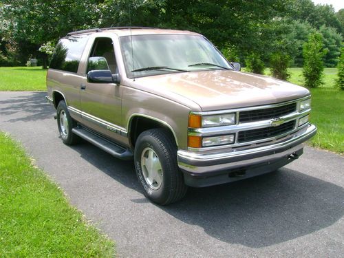 1996 chevrolet tahoe 4x4 2-door* 79k orig. miles* pristine* meticulously maint.!