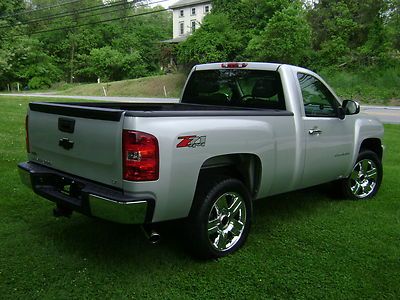 No Reserve Short-Bed 4x4 300HP V8 Remote Start Tow Pkg 20