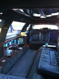1999 Lincoln Town Car Executive Limousine 4-Door 4.6L, image 2