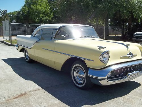 1957 oldsmobile 88 2 door hardtop