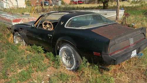 1980 trans am!  for restoration or parts only. trans am wheels. shaker hood!