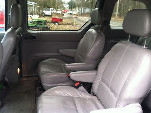 2001 Ford Windstar SEL Mini Passenger Van 4-Door 3.8L, image 3