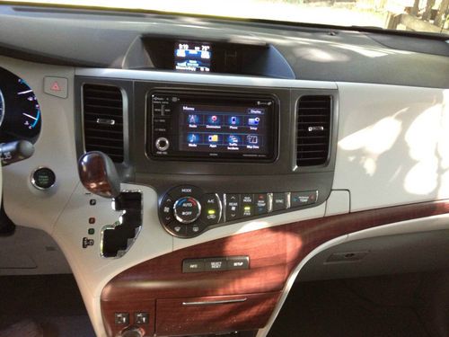 2012 Toyota Sienna XLE Mini Passenger Van 5-Door 3.5L, US $33,995.00, image 13
