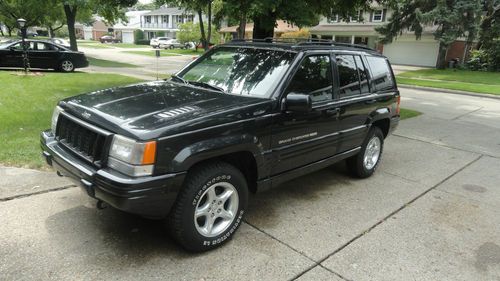1998 black jeep grand cherokee 5.9l