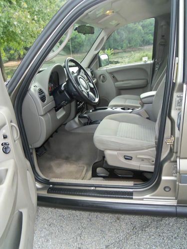 2005 Jeep Liberty Limited Sport Utility 4-Door 3.7L, US $7,500.00, image 13