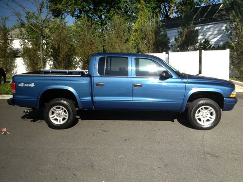 2004 dodge dakota sport * 4x4 * 4 door * 4.7l