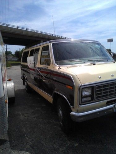 1979 Ford chateau van #9