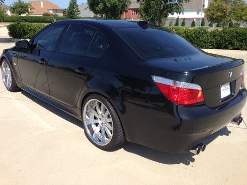 2007 bmw m5  sedan 4-door 5.0l