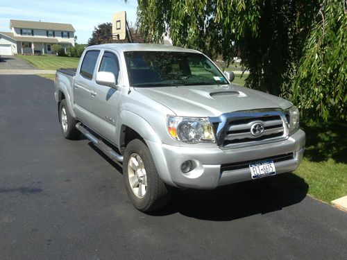 2009 toyota tacoma pre runner crew cab pickup 4-door 4.0l