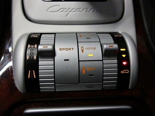 AMAZING Black on Black CAYENNE TURBO, image 21