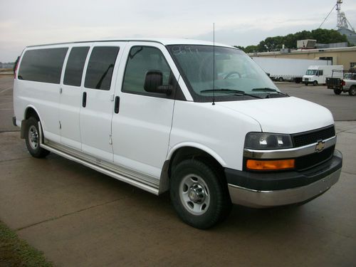 2007 chevrolet express 3500 extd wb 15 passenger van #8697