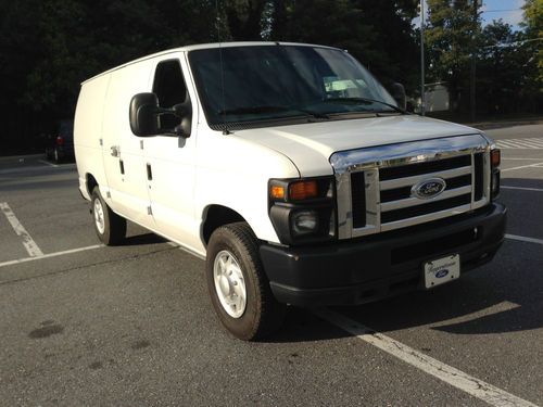 2008 ford e-250 base standard cargo van 3-door 4.6l