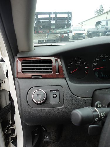 2006 Chevrolet Impala Patrol Car, White, Cruise, Power Seats, Power Locks, PSU, image 13