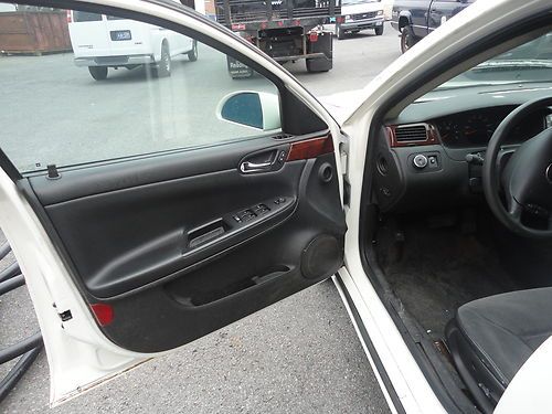 2006 Chevrolet Impala Patrol Car, White, Cruise, Power Seats, Power Locks, PSU, image 21