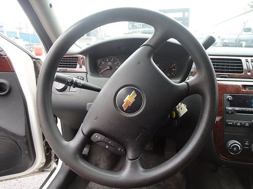 2006 Chevrolet Impala Patrol Car, White, Cruise, Power Seats, Power Locks, PSU, image 22