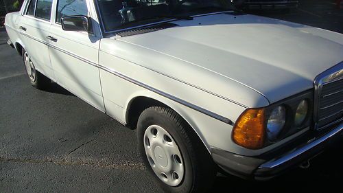 1981 mercedez benz 4 speed diesel engine 91k low miles no reserve