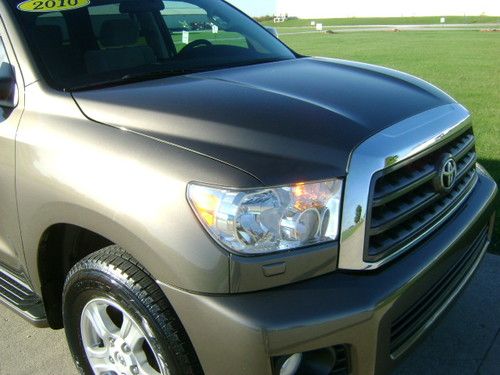 2010 TOYOTA SEQUOIA SR5 4WD 5.7L i-FORCE 3RD ROW SEATING MOON ROOF CLEAN CARFAX, image 13