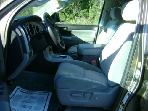 2010 TOYOTA SEQUOIA SR5 4WD 5.7L i-FORCE 3RD ROW SEATING MOON ROOF CLEAN CARFAX, image 16