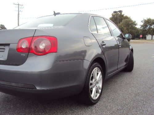 Clean One Owner 2006 Volkswagen Jetta TDI Sedan 4-Door 1.9L Turbo Diesel, image 6
