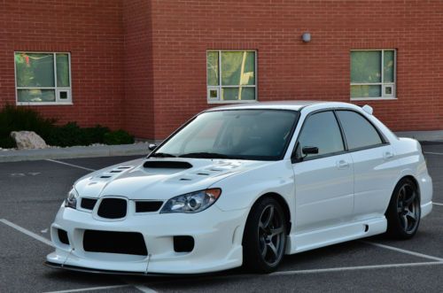 2006 subaru impreza wrx sti sedan 4-door 2.5l, aspen white