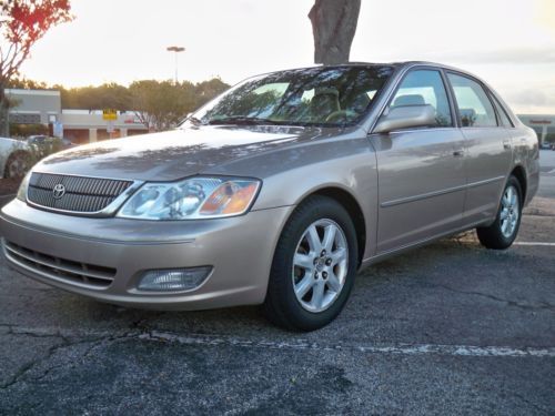 2002 toyota avalon xls sunroof leather heated seats 6cylinder $99 no reserve