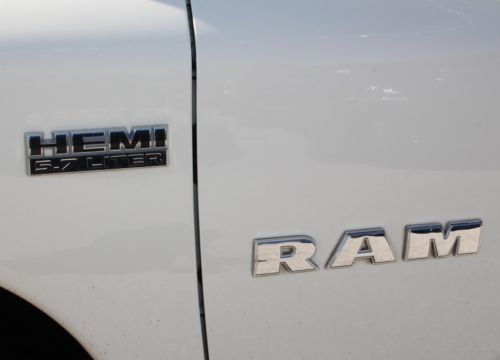 5.7L V8 Hemi SLT Lone Star Power Seat Running Boards Bedliner Tow Package, image 5