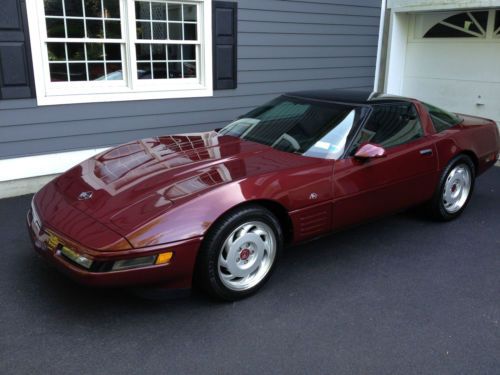 1993 chevrolet corvette 40th anniversary edition hatchback 2-door 5.7l