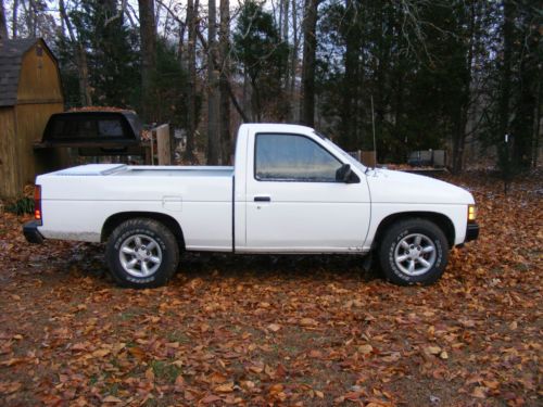 Nissan hardbody pickup 720