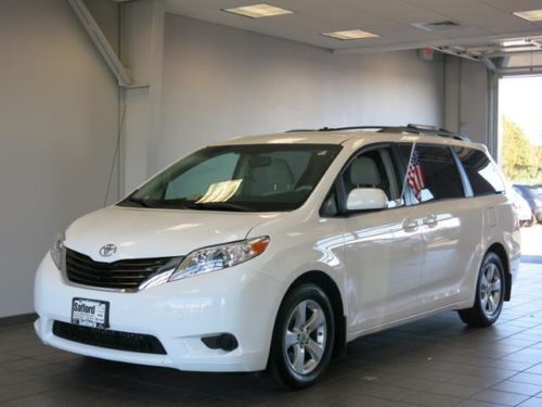 5dr 8-Pass V 3.5L CD Power Windows Power Door Locks Tilt Wheel Cruise Control, image 2