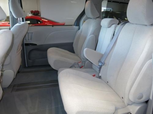 5dr 8-Pass V 3.5L CD Power Windows Power Door Locks Tilt Wheel Cruise Control, image 15