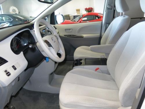 5dr 8-Pass V 3.5L CD Power Windows Power Door Locks Tilt Wheel Cruise Control, image 16