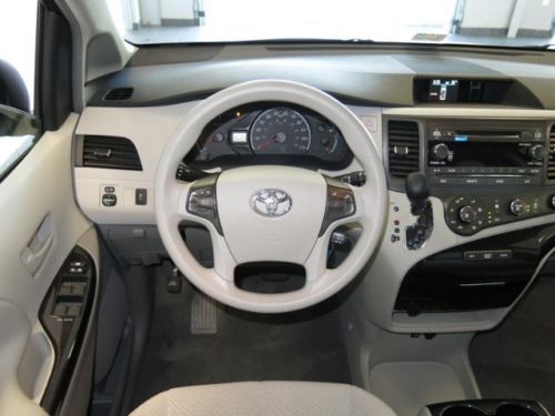 5dr 8-Pass V 3.5L CD Power Windows Power Door Locks Tilt Wheel Cruise Control, image 18