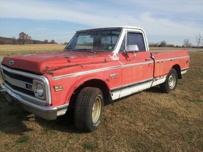 1970 chevy truck,short bed, factory air,400v8