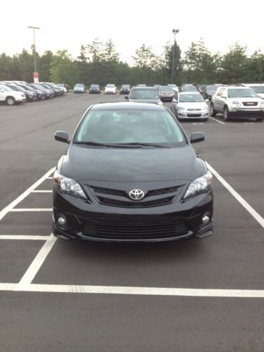 2013 toyota corolla, 1.8l 4cyl, 16&#034; spoke alloy wheels, keyless entry, cruise