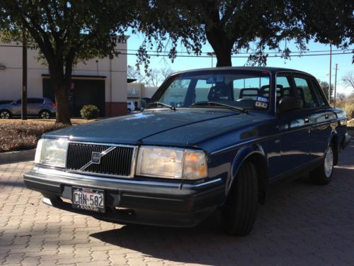 1991 volvo 240 base sedan 4-door 2.3l