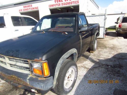 1989 dodge dakota sport convertible 4 x 4 at pw pdl  104,059 miles. not modified