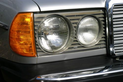 1979 Mercedes Benz 300D Sedan, Ultra-Low Mileage, A Rust-Free California Beauty!, image 5