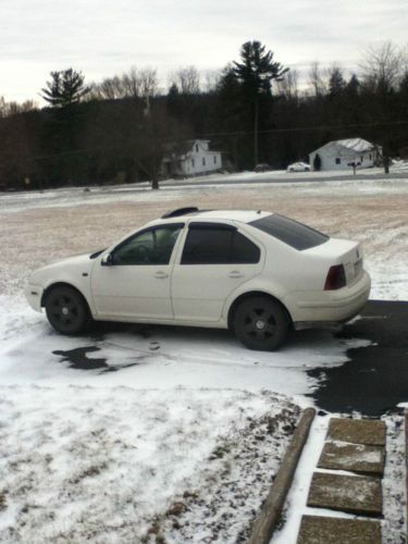 2000 volkswagen jetta white/black