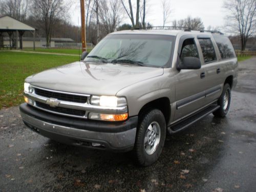 2002 chevrolet suburban 1500 ls  5.3l 4x4 rebuilt trans.  "lqqk no reserve"