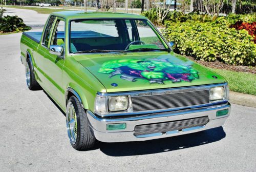 Incredable hulk 1989 mazda b2200 extra cab 350 v-8 auto a/c p.s,p.b show truck