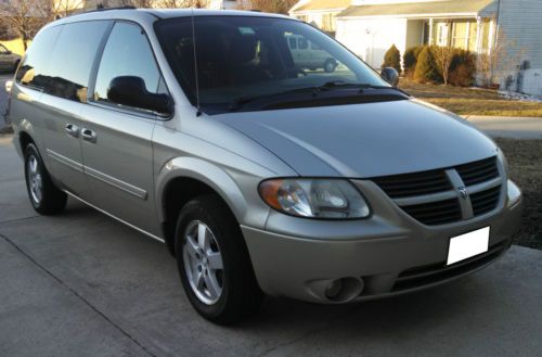 SXT 3.8L Alloy Wheels Stow-N-Go DVD Player 3 Zone Climate Control, image 3