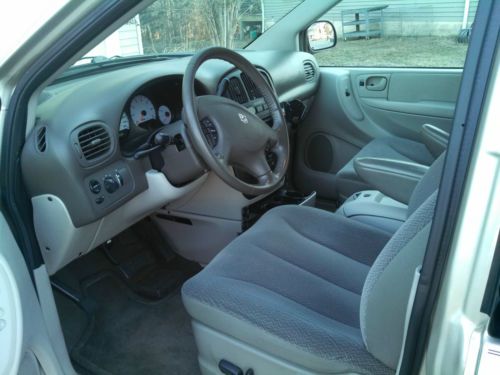 SXT 3.8L Alloy Wheels Stow-N-Go DVD Player 3 Zone Climate Control, image 9