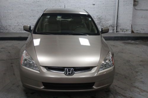 2005 Honda Accord Hybrid Sedan 4-Door 3.0L, image 2