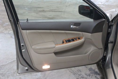 2005 Honda Accord Hybrid Sedan 4-Door 3.0L, image 6